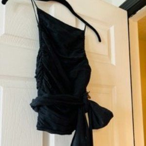 Free People Linen Top-Low Back-Sleeveless-Beautiful bow